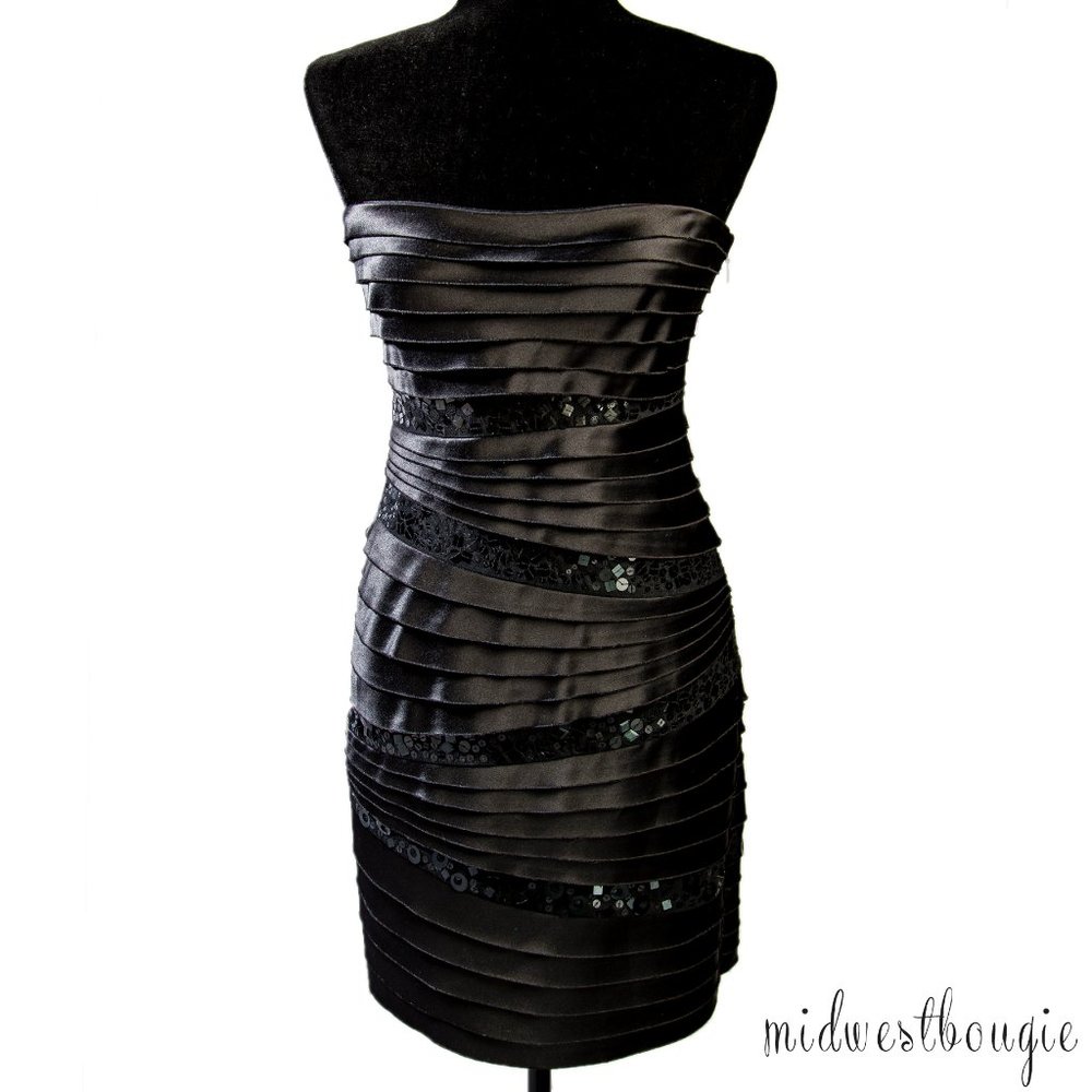 BCBGMaxAzria Black Strapless Cocktail/Formal Dress